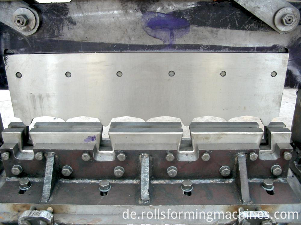 Schneiden Metal Decking Roll Former 03